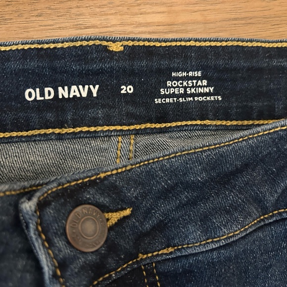 NWT Old Navy High Rise Rockstar Super Skinny Jeans. Size 20. - Picture 8 of 10